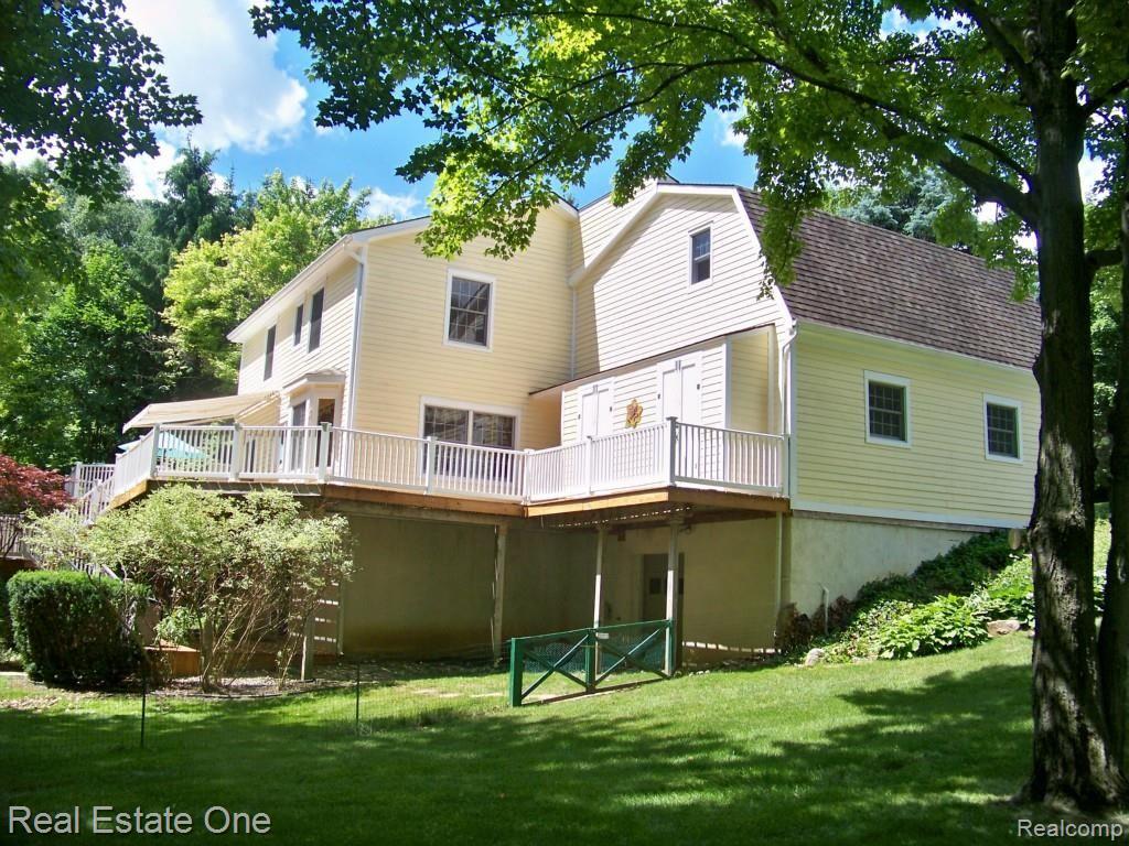 3208 North Tipsico Lake Road Hartland, MI 48353 - Photo 30 of 87 150.jpg