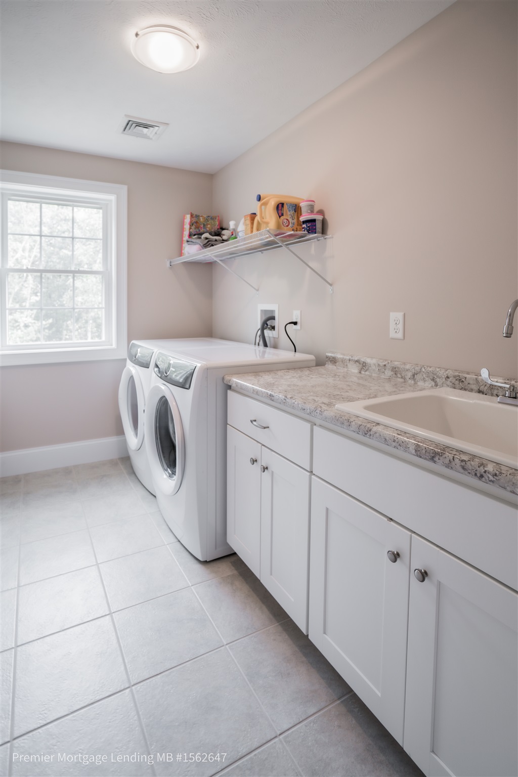 28 London Bridge Road Windham, NH 03087 - Photo 23 of 36