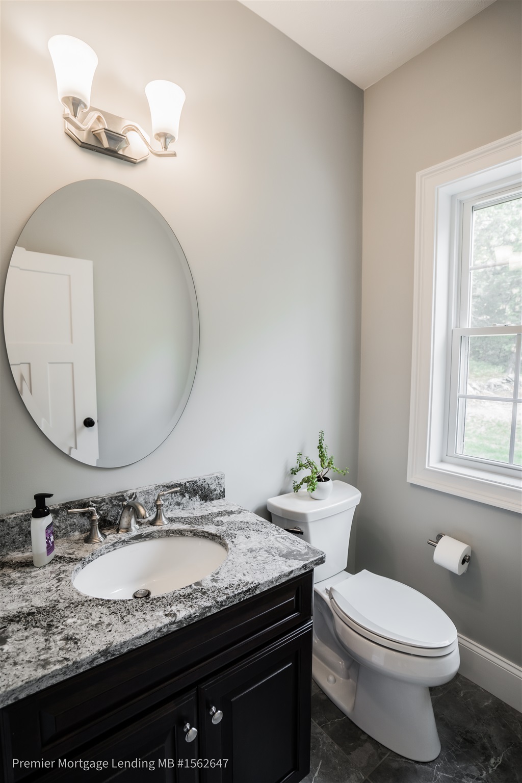 28 London Bridge Road Windham, NH 03087 - Photo 4 of 36