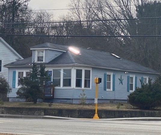 188 Thompson Road Webster, MA 01570 - Photo 1 of 15 Gallery Image 1