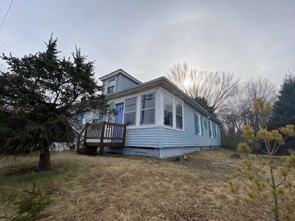 188 Thompson Road Webster, MA 01570 - Photo 3 of 15 Gallery Image 3