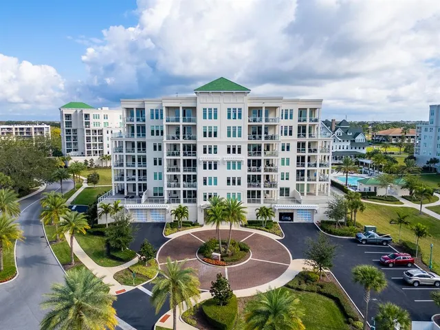 $1,249,000 | 145 Belleview Boulevard, Unit 203, Belleair, FL 33756