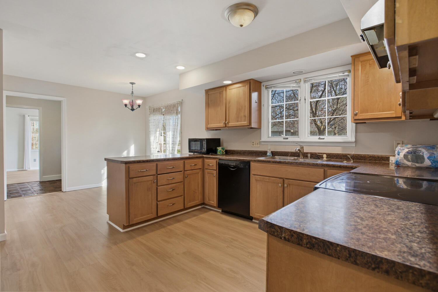 3153 Greenlake Drive Decatur, IL 62521 - Photo 11 of 46