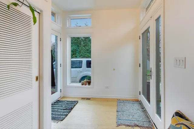 $4,750 | 321 Ferndale Road, Glenview, IL 60025