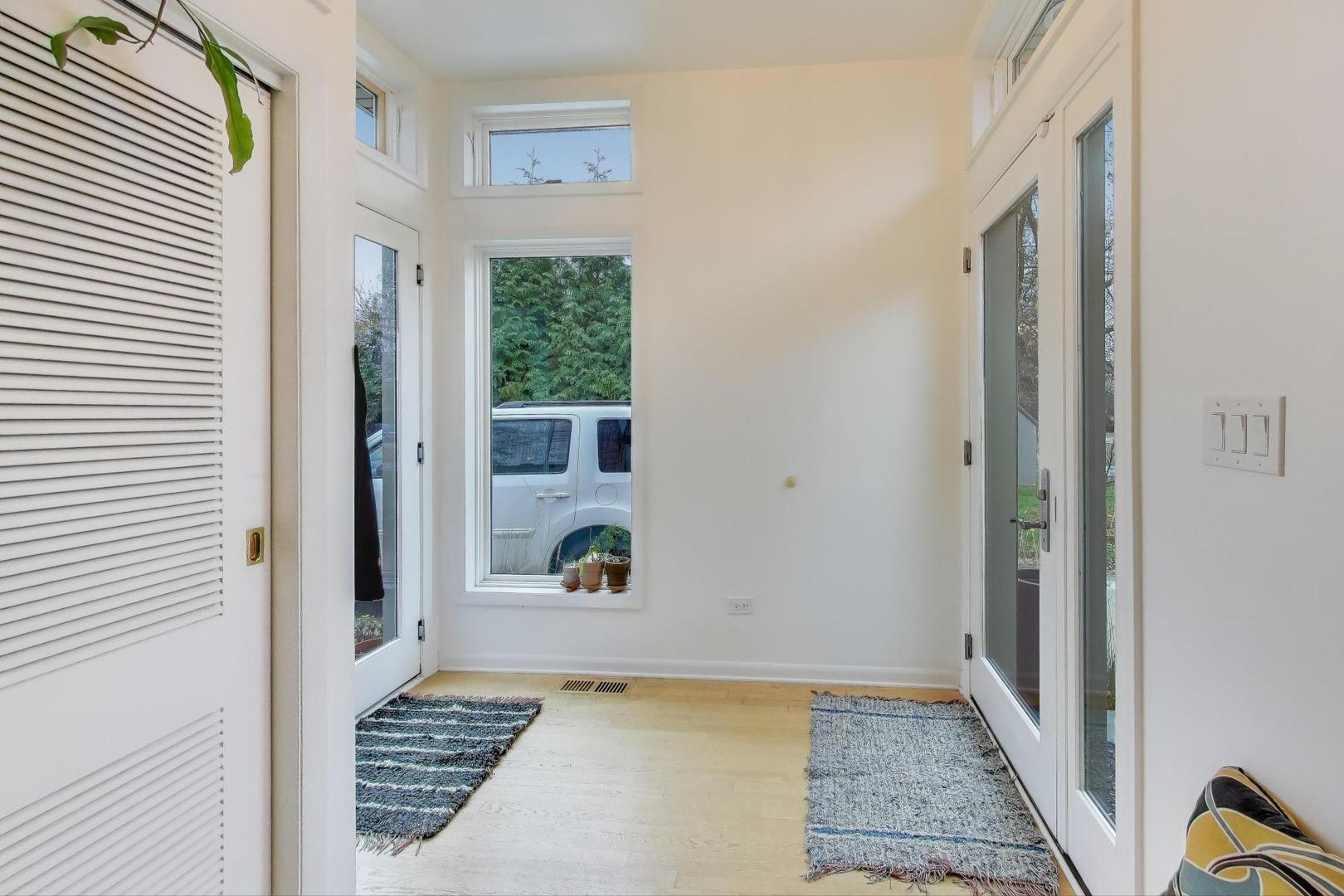 321 Ferndale Road Glenview, IL 60025 - Photo 3 of 30 a bathroom with a bathtub and shower