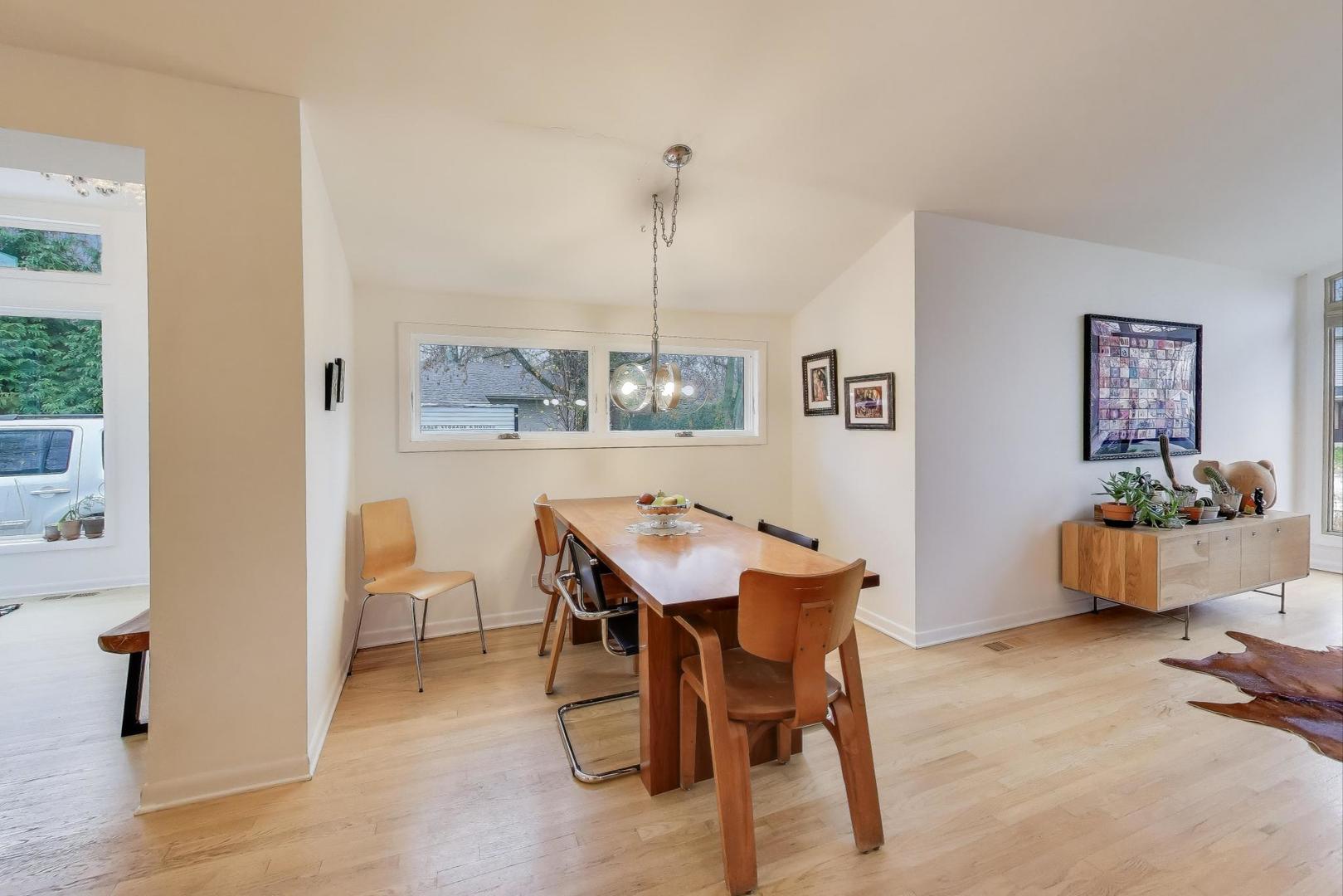 321 Ferndale Road Glenview, IL 60025 - Photo 8 of 30 a view of a dining room with furniture