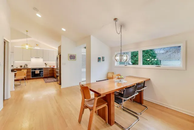 $4,750 | 321 Ferndale Road, Glenview, IL 60025