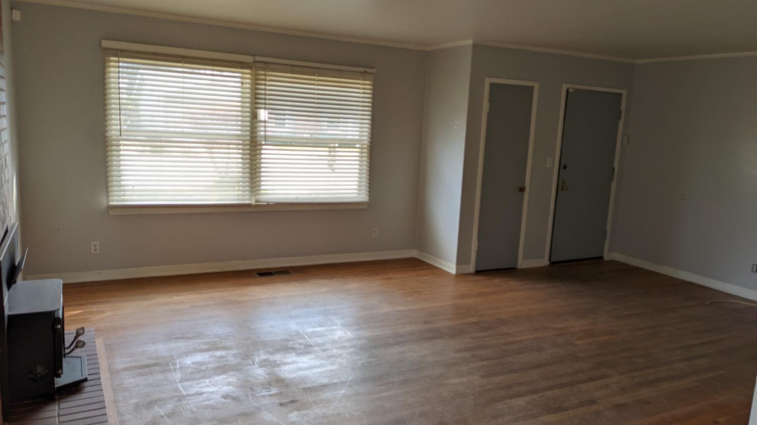 172 East Myrtle Avenue Reedley, CA 93654 - Photo 9 of 24 Gallery Image 9