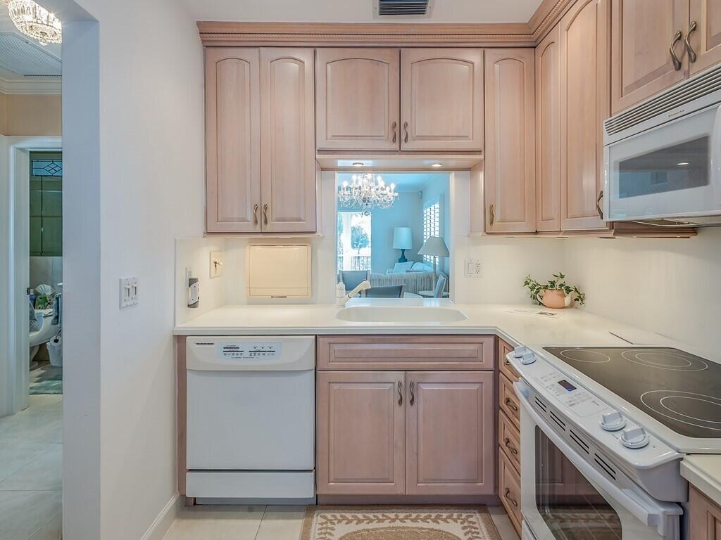 6530 North Ocean Boulevard, Unit 301 Ocean Ridge, FL 33435 - Photo 9 of 33 Kitchen