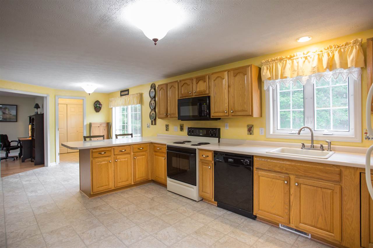 10 Harmony Road Deerfield, NH 03037 - Photo 5 of 35 Gallery Image 5