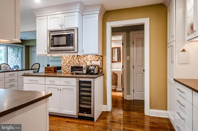 $1,400,000 | 1256 Round Hill Road, Bryn Mawr, PA 19010