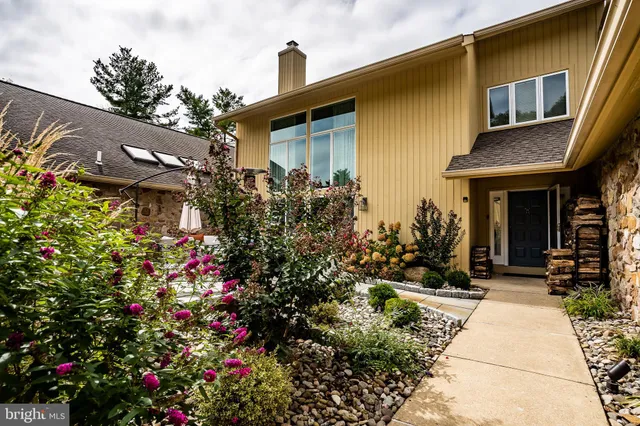 $1,400,000 | 1256 Round Hill Road, Bryn Mawr, PA 19010