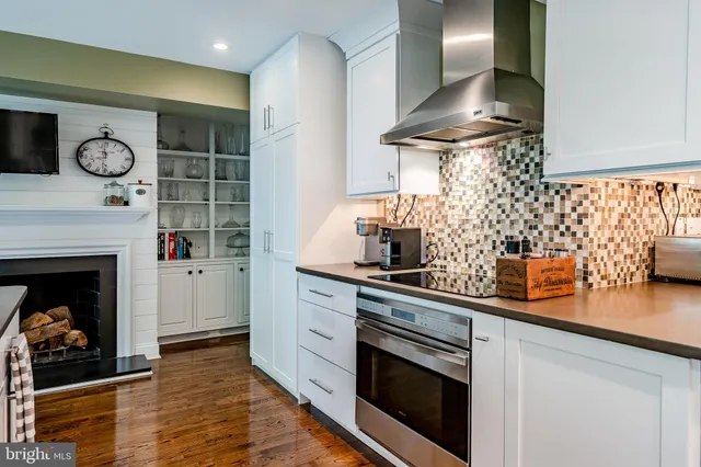 $1,400,000 | 1256 Round Hill Road, Bryn Mawr, PA 19010