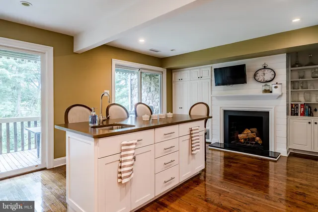 $1,400,000 | 1256 Round Hill Road, Bryn Mawr, PA 19010