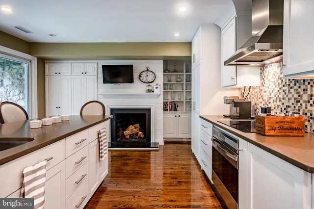 $1,400,000 | 1256 Round Hill Road, Bryn Mawr, PA 19010