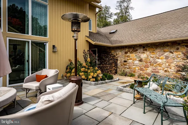 $1,400,000 | 1256 Round Hill Road, Bryn Mawr, PA 19010