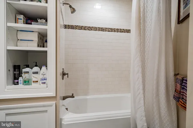 $1,400,000 | 1256 Round Hill Road, Bryn Mawr, PA 19010