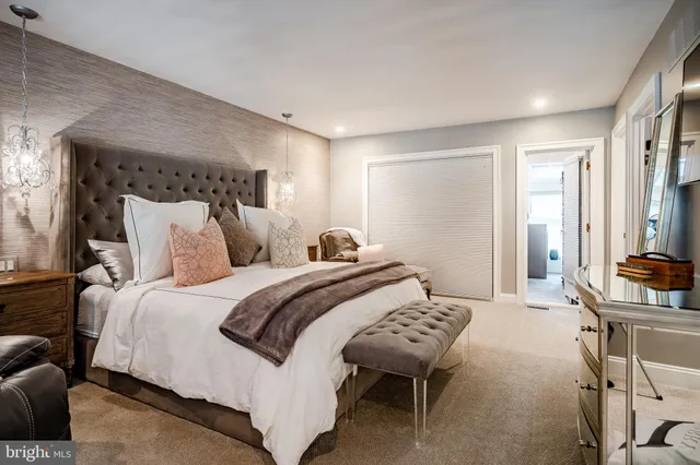 $1,400,000 | 1256 Round Hill Road, Bryn Mawr, PA 19010