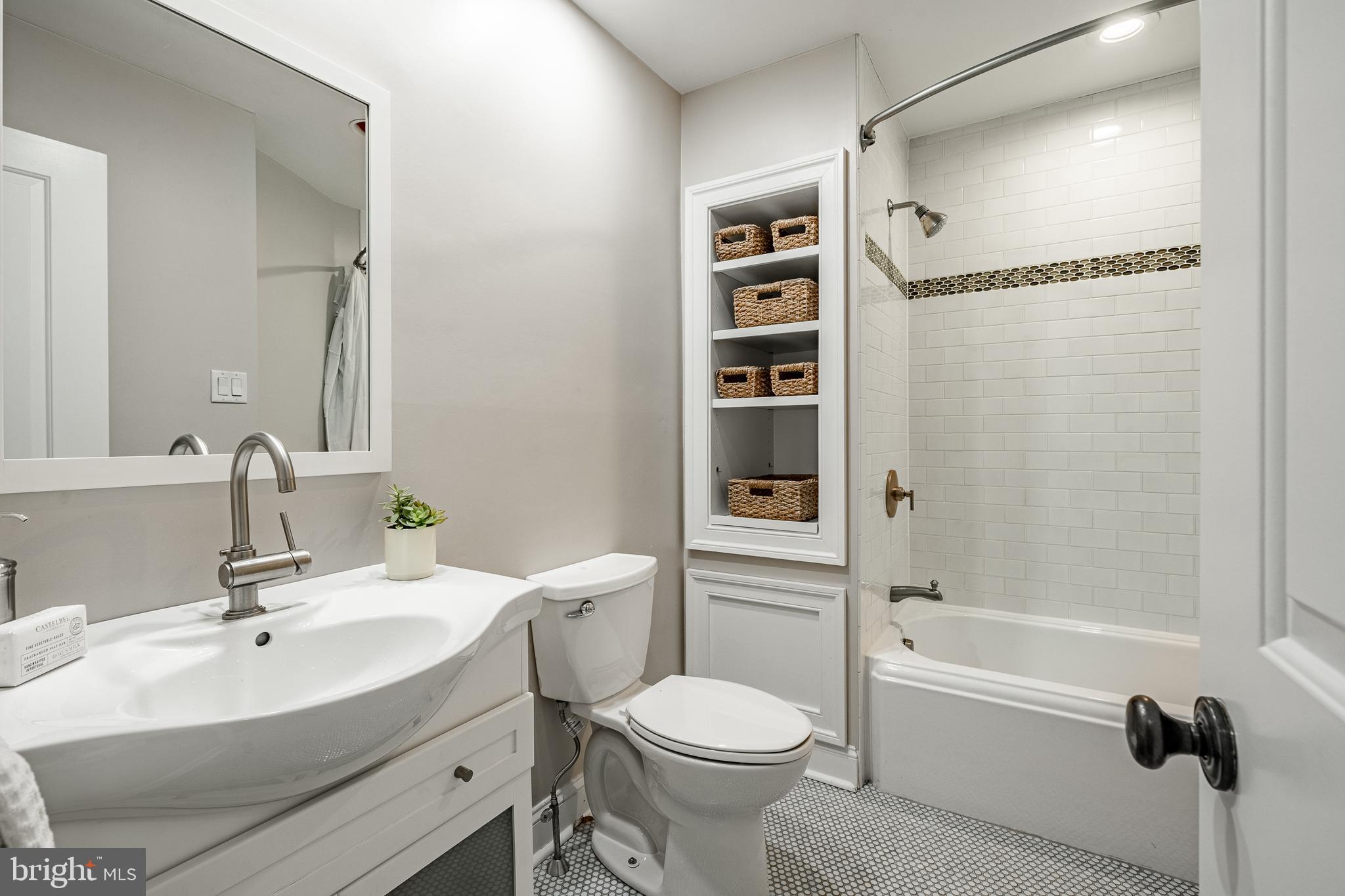 1256 Round Hill Road Bryn Mawr, PA 19010 - Photo 44 of 65