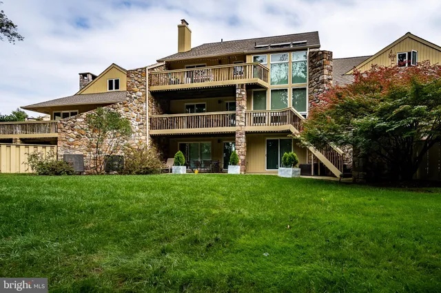 $1,400,000 | 1256 Round Hill Road, Bryn Mawr, PA 19010