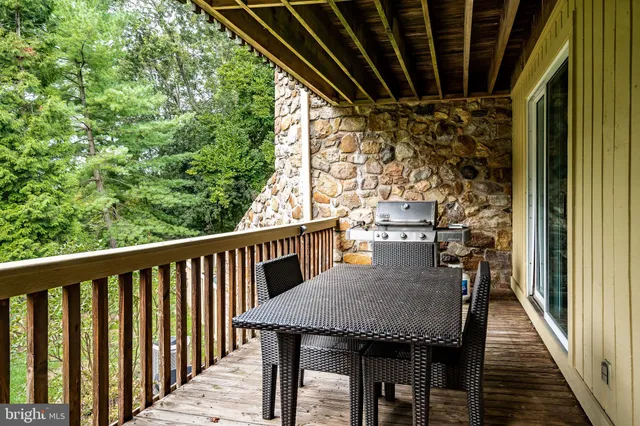 $1,400,000 | 1256 Round Hill Road, Bryn Mawr, PA 19010