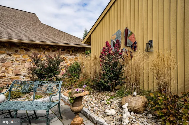 $1,400,000 | 1256 Round Hill Road, Bryn Mawr, PA 19010