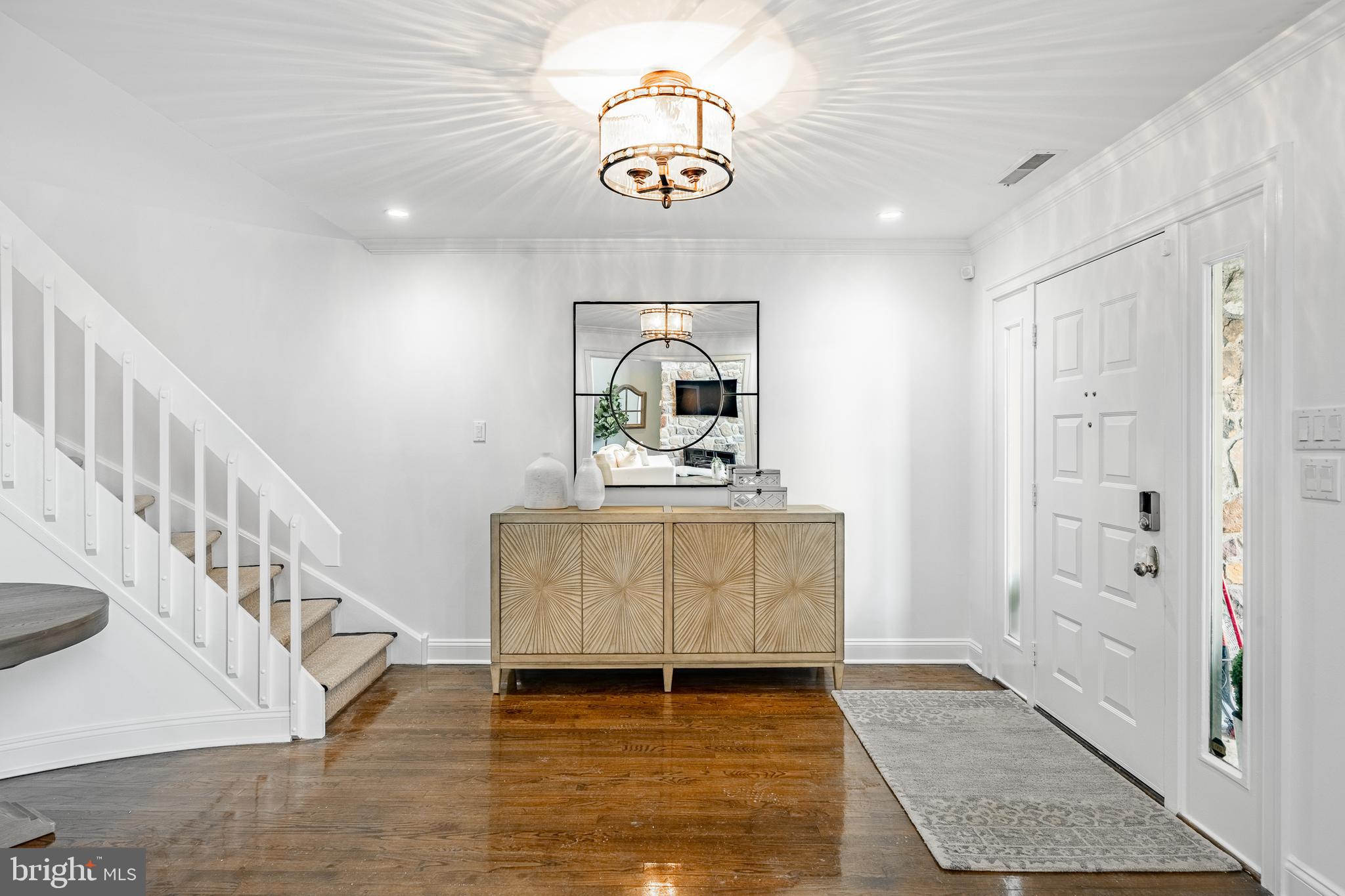 1256 Round Hill Road Bryn Mawr, PA 19010 - Photo 6 of 65