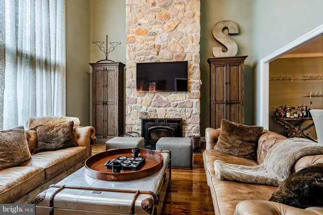 $1,400,000 | 1256 Round Hill Road, Bryn Mawr, PA 19010