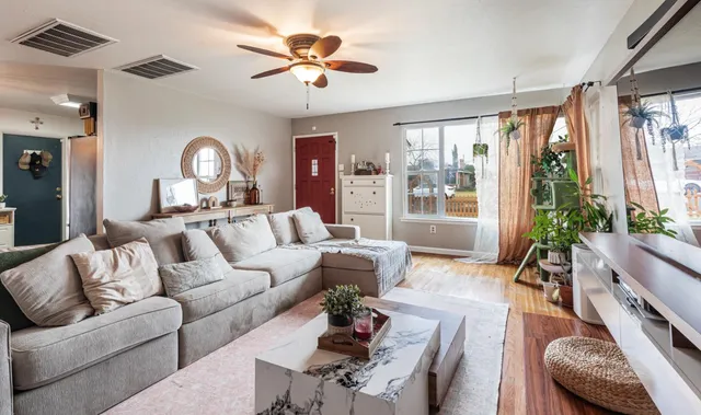 $290,000 | 1904 North Burl Drive, Hanford, CA 93230