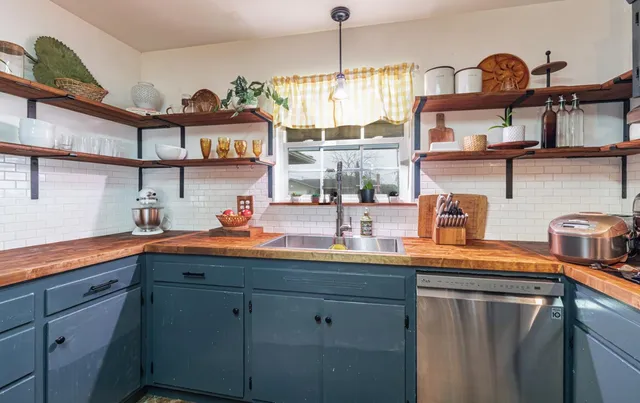 $290,000 | 1904 North Burl Drive, Hanford, CA 93230