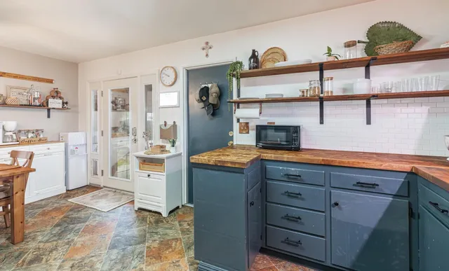 $290,000 | 1904 North Burl Drive, Hanford, CA 93230