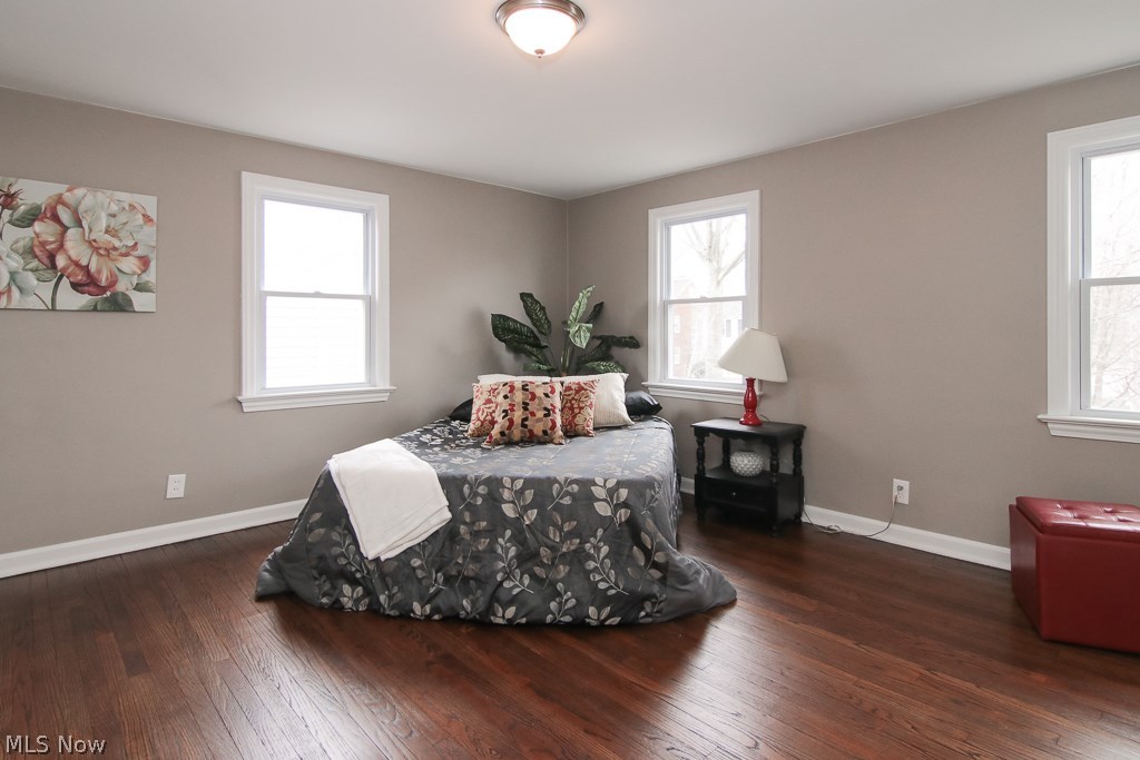 1147 Pennfield Road Cleveland, OH 44121 - Photo 14 of 35