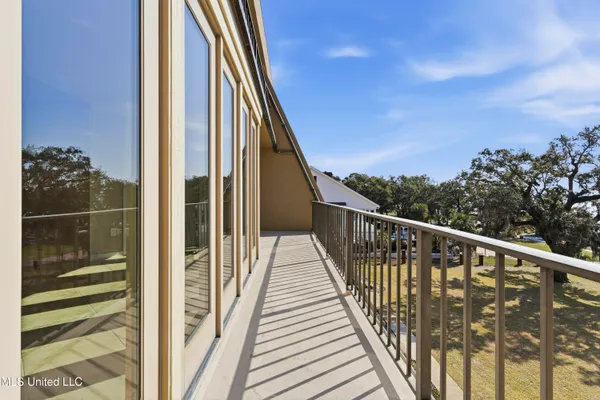 $344,900 | 520 Beach Boulevard, Unit 405, Biloxi, MS 39530