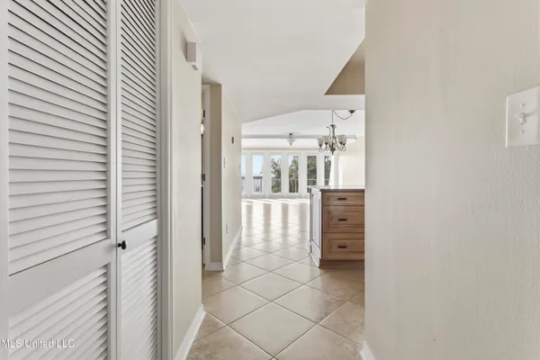 $344,900 | 520 Beach Boulevard, Unit 405, Biloxi, MS 39530