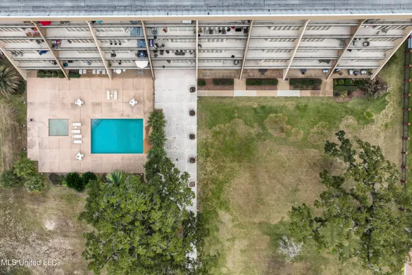 $344,900 | 520 Beach Boulevard, Unit 405, Biloxi, MS 39530