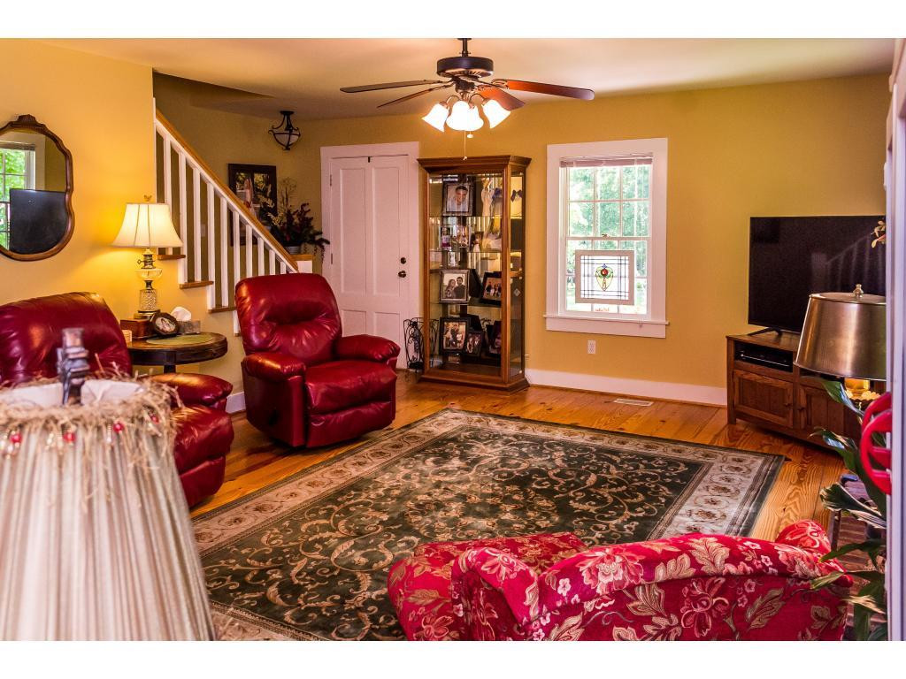 2453 Hodges Road Burlington, NC 27217 - Photo 9 of 24 Gallery Image 9