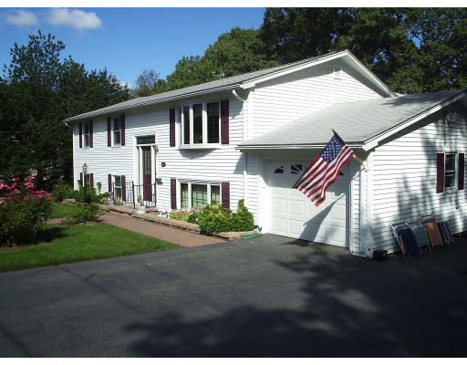 30 Worcester Road Peabody, MA 01960 - Photo 3 of 15 Gallery Image 3