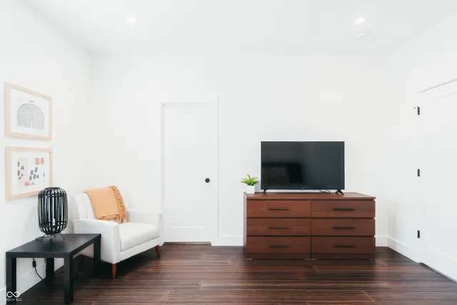 $475,000 | 826 East Minnesota Street, Indianapolis, IN 46203