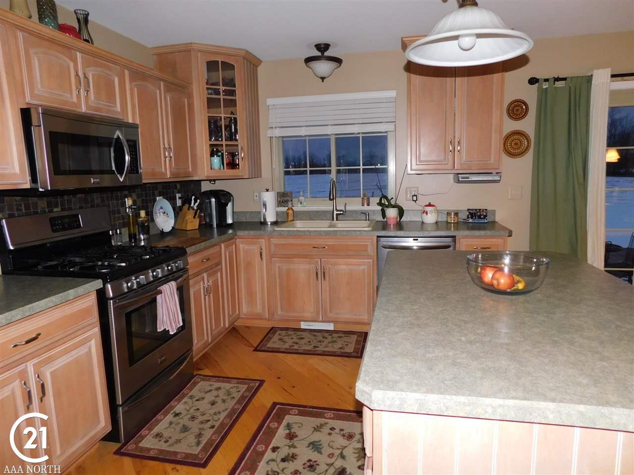 1233 Capac Road Allenton, MI 48002 - Photo 3 of 25 50005602-2.JPG