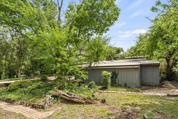 $360,000 | 2822 South Glenbrook Drive, Garland, TX 75041