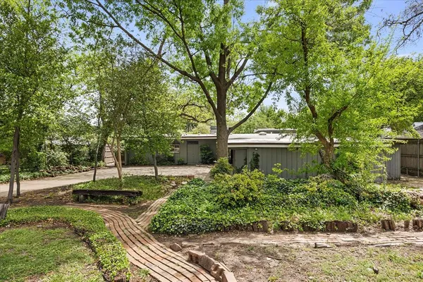 $360,000 | 2822 South Glenbrook Drive, Garland, TX 75041