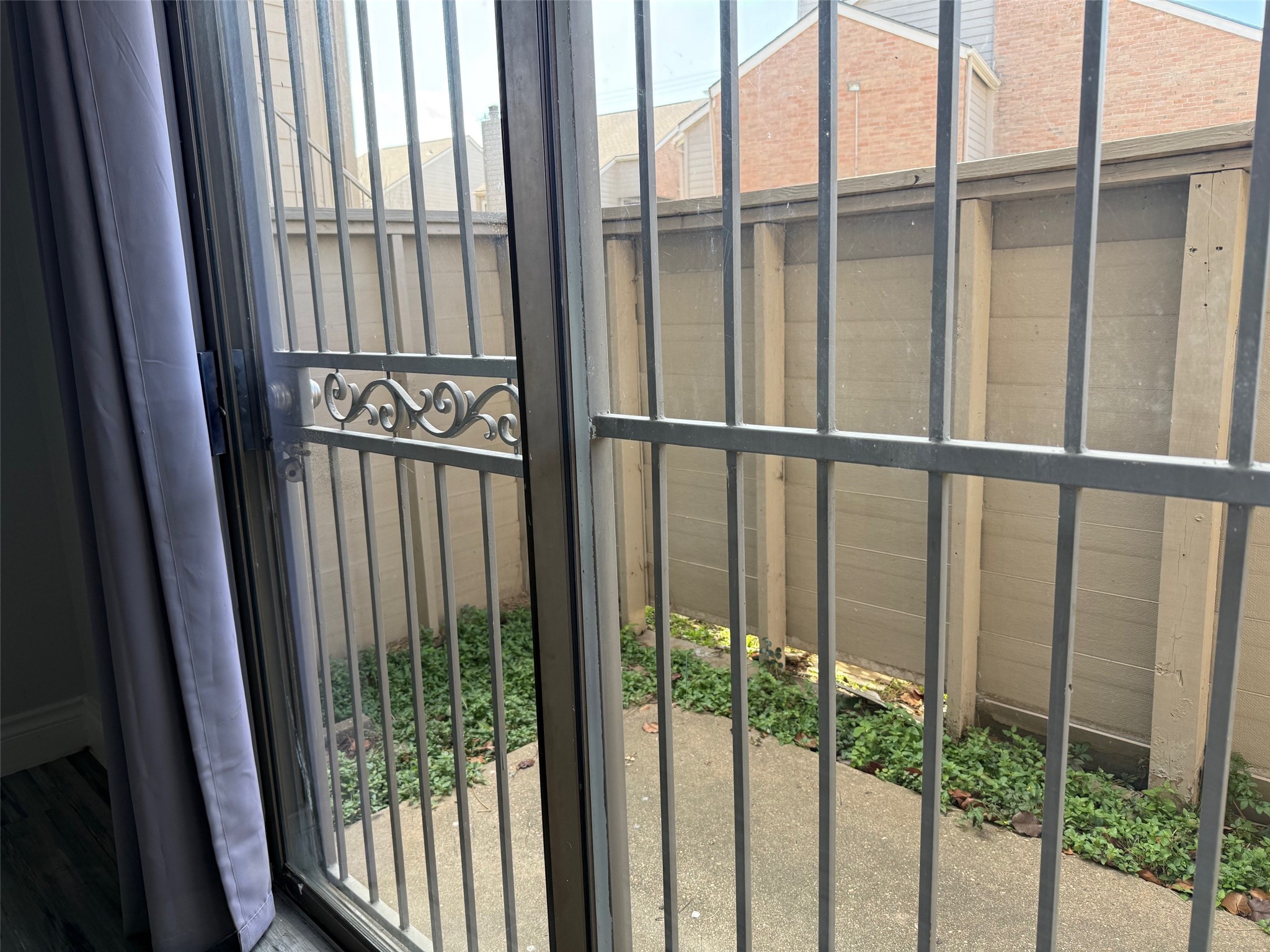 6701 Sands Point Drive, Unit 48 Houston, TX 77074 - Photo 23 of 30 a view of a balcony