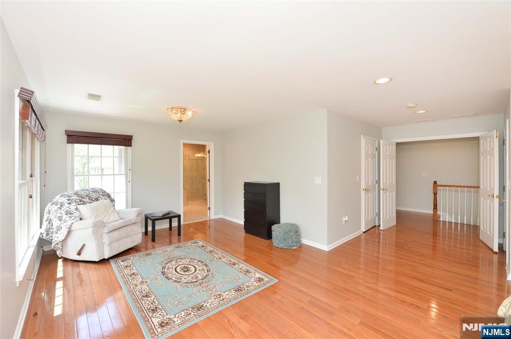 1 Woods Edge Road Old Tappan, NJ 07675 - Photo 17 of 41