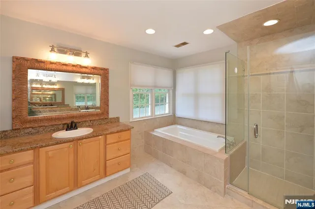 $1,399,000 | 1 Woods Edge Road, Old Tappan, NJ 07675