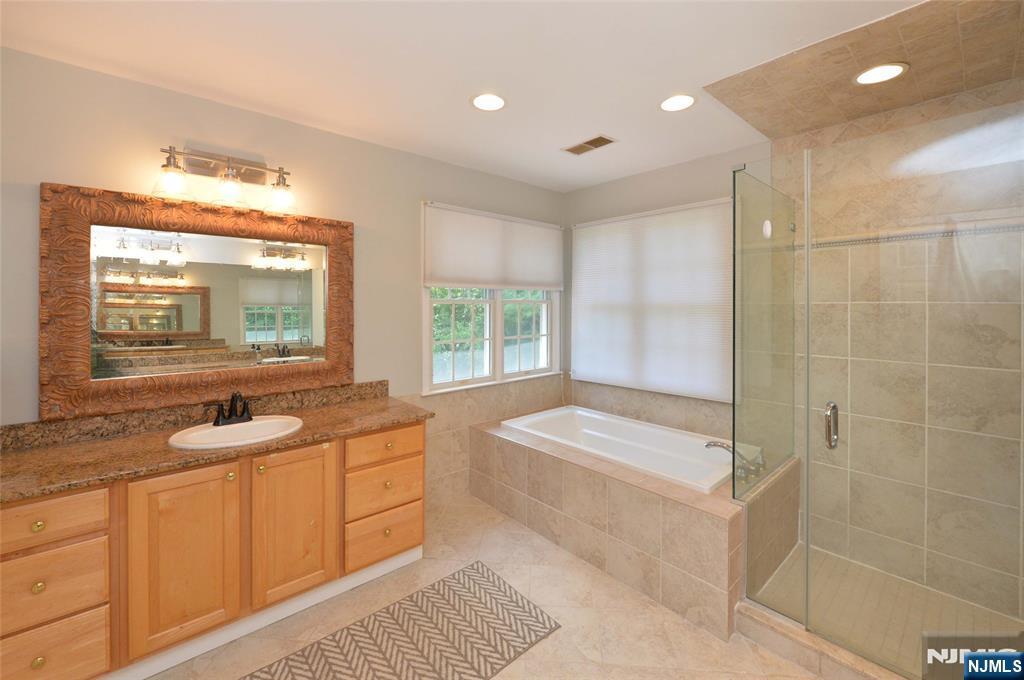 1 Woods Edge Road Old Tappan, NJ 07675 - Photo 19 of 41