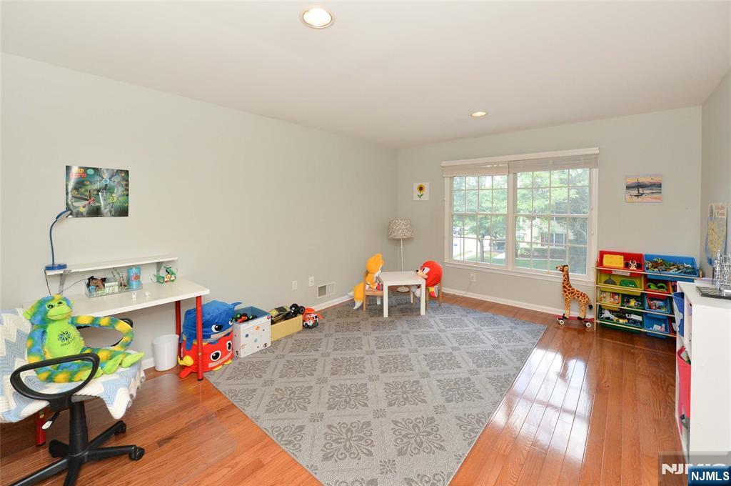 1 Woods Edge Road Old Tappan, NJ 07675 - Photo 26 of 41