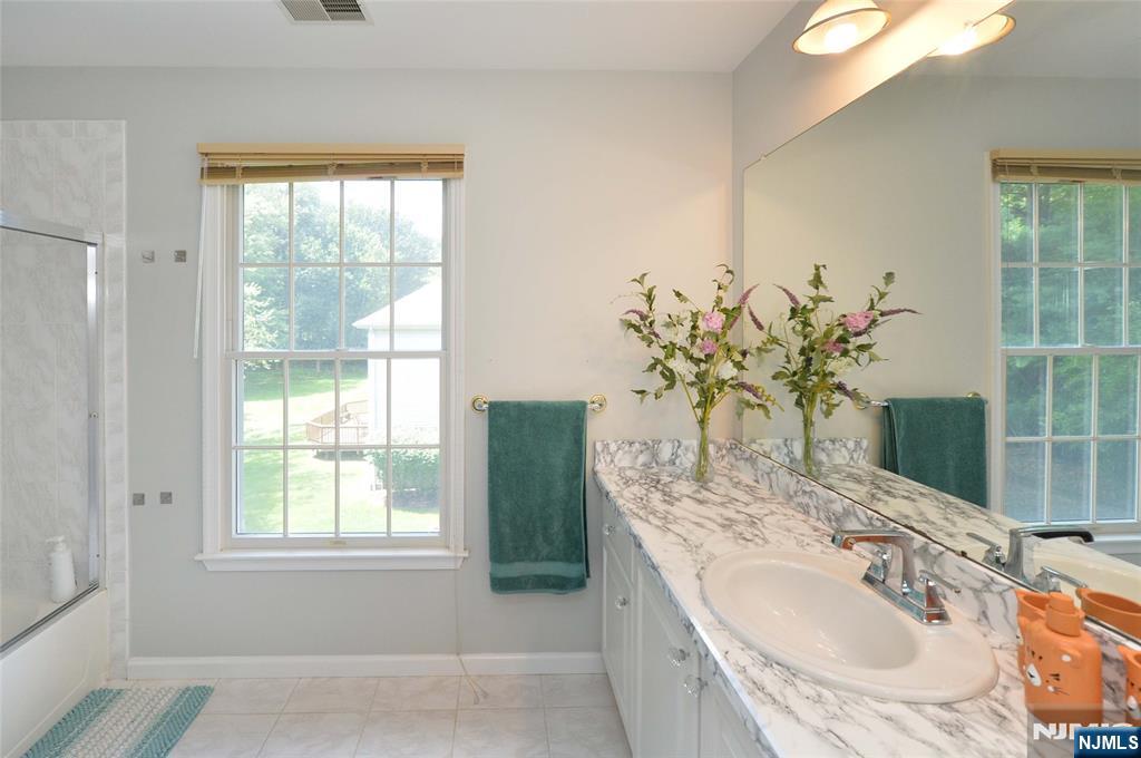 1 Woods Edge Road Old Tappan, NJ 07675 - Photo 27 of 41