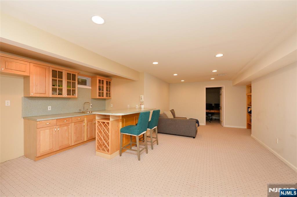 1 Woods Edge Road Old Tappan, NJ 07675 - Photo 30 of 41