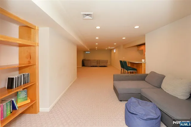 $1,399,000 | 1 Woods Edge Road, Old Tappan, NJ 07675