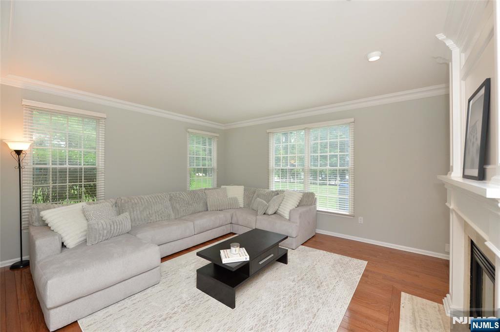 1 Woods Edge Road Old Tappan, NJ 07675 - Photo 9 of 41